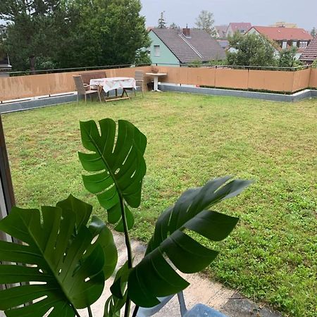 Ruhige Sonnige Wohnung Mit Rooftopterrasse Nahe Universitaet Gerbrunn Eksteriør billede