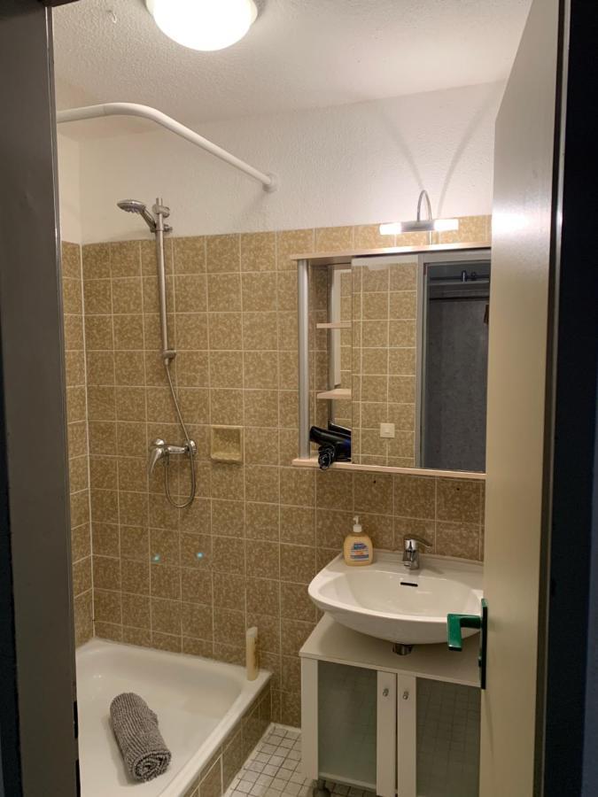 Ruhige Sonnige Wohnung Mit Rooftopterrasse Nahe Universitaet Gerbrunn Eksteriør billede